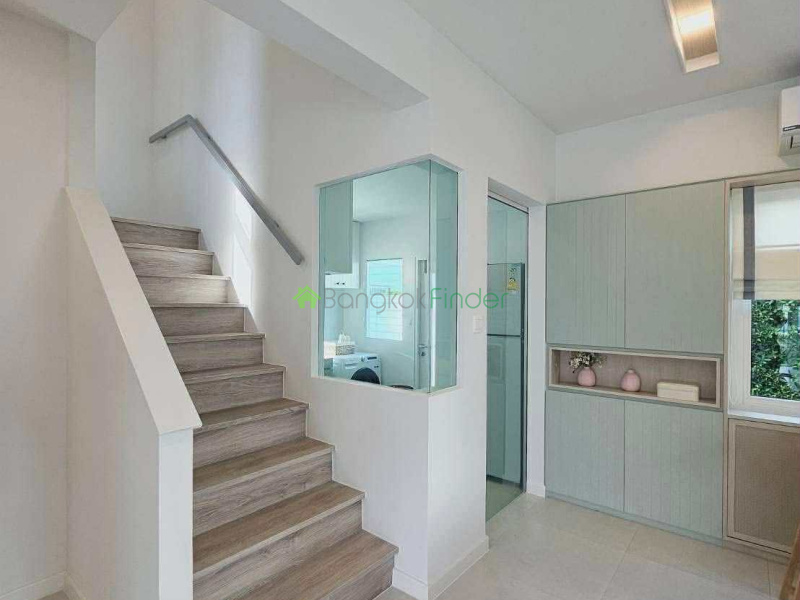 Srinakarin-Bangna, Bangkok, Thailand, 3 Bedrooms Bedrooms, 0 ,3 BathroomsBathrooms,House,For Rent,7794