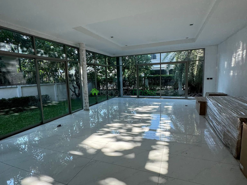 Sukhumvit 77, Bangkok, Thailand, 5 Bedrooms Bedrooms, 0 ,6 BathroomsBathrooms,House,For Sale,7795