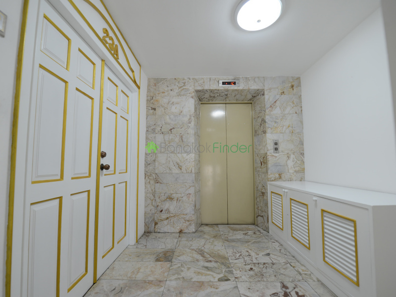 Ekkamai, Bangkok, Thailand, 3 Bedrooms Bedrooms, 0 ,3 BathroomsBathrooms,Condo,For Rent,Oriental Tower,7814