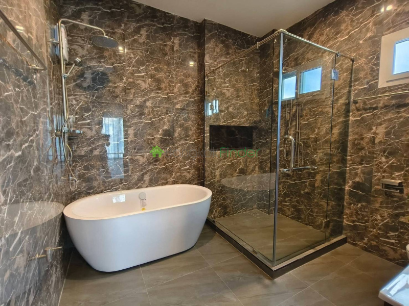 Sukhumvit 65, Bangkok, Thailand, 4 Bedrooms Bedrooms, 0 ,6 BathroomsBathrooms,House,For Rent,7824