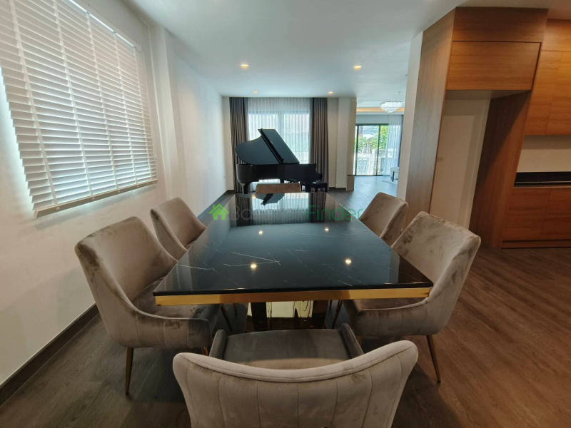 Sukhumvit 65, Bangkok, Thailand, 4 Bedrooms Bedrooms, 0 ,6 BathroomsBathrooms,House,For Rent,7824