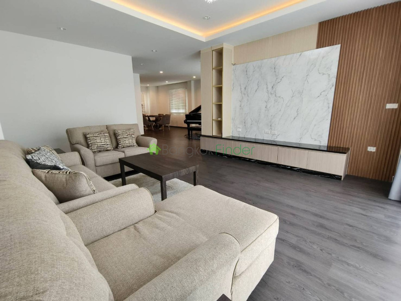 Sukhumvit 65, Bangkok, Thailand, 4 Bedrooms Bedrooms, 0 ,6 BathroomsBathrooms,House,For Rent,7824
