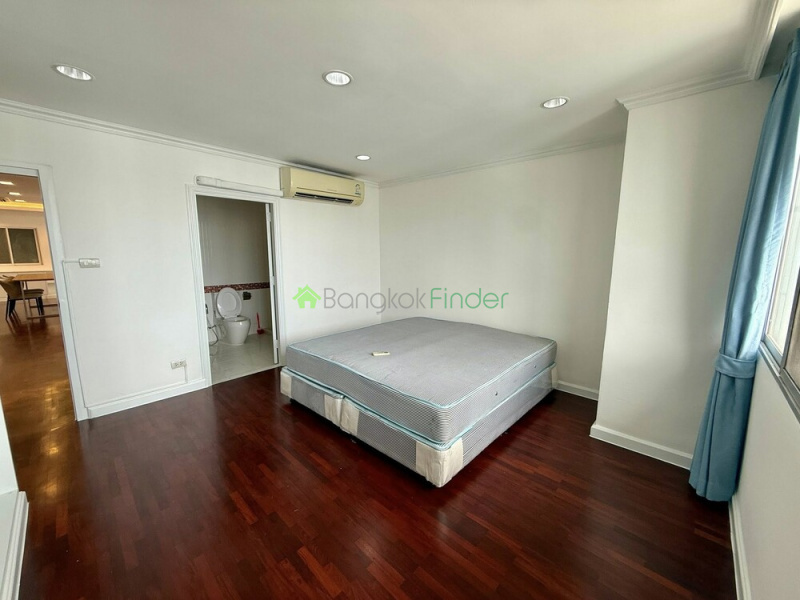 Phormphong, Bangkok, Thailand, 3 Bedrooms Bedrooms, 0 ,3 BathroomsBathrooms,Condo,For Rent,DS Tower1,7825
