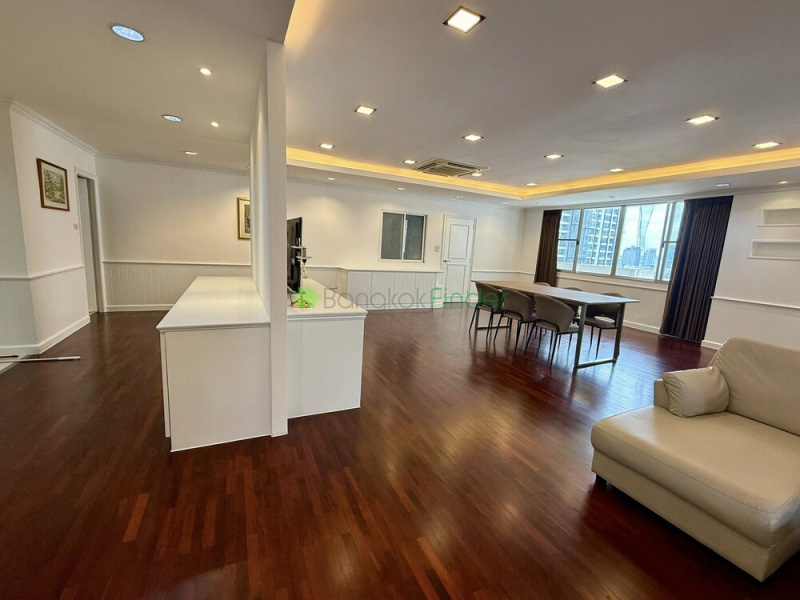 Phormphong, Bangkok, Thailand, 3 Bedrooms Bedrooms, 0 ,3 BathroomsBathrooms,Condo,For Rent,DS Tower1,7825