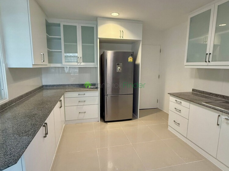 Phormphong, Bangkok, Thailand, 3 Bedrooms Bedrooms, 0 ,3 BathroomsBathrooms,Condo,For Rent,DS Tower1,7825