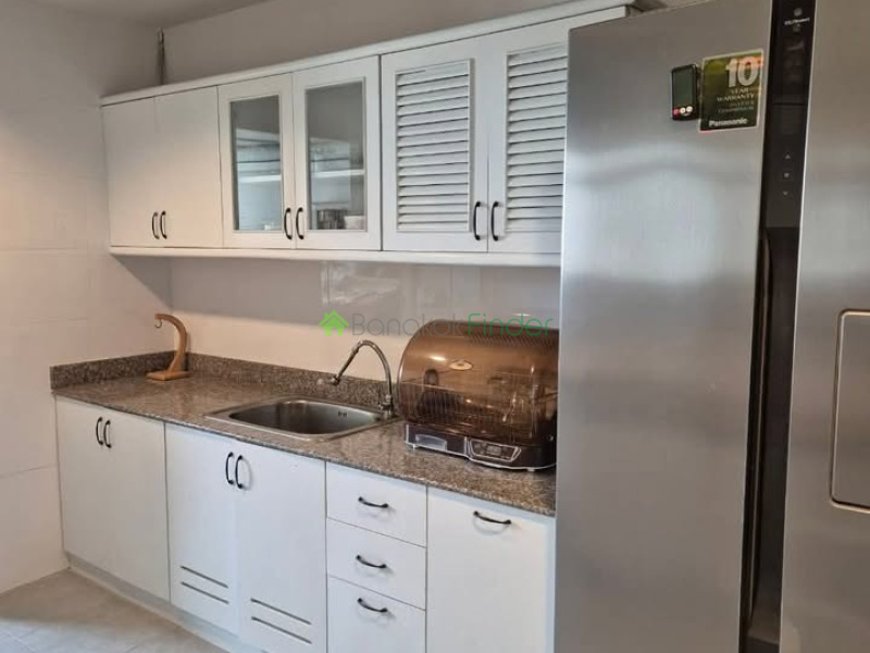 Phormphong, Bangkok, Thailand, 3 Bedrooms Bedrooms, 0 ,2 BathroomsBathrooms,Condo,For Rent,DS Tower1,7828