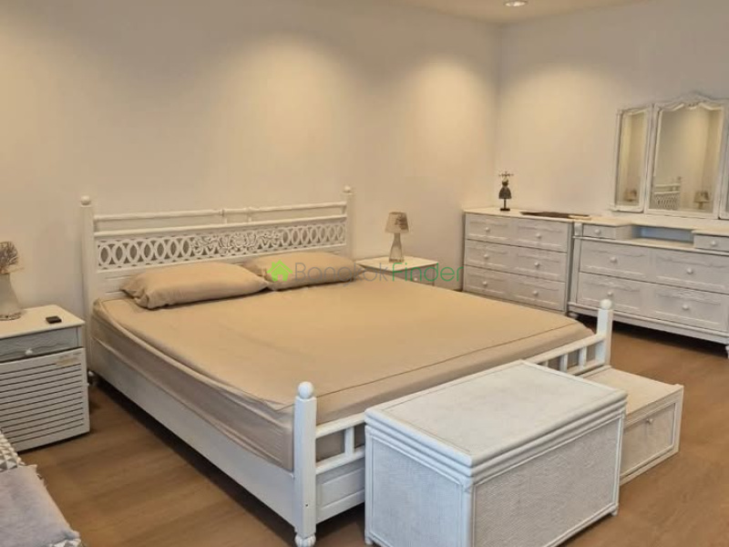 Phormphong, Bangkok, Thailand, 3 Bedrooms Bedrooms, 0 ,2 BathroomsBathrooms,Condo,For Rent,DS Tower1,7828