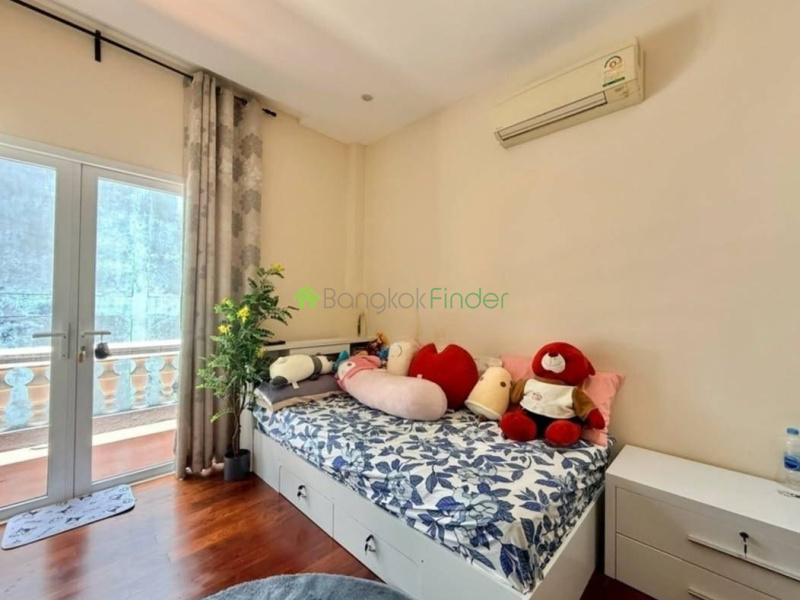 Sukhumvit-On Nut, Bangkok, Thailand, 5 Bedrooms Bedrooms, 0 ,3 BathroomsBathrooms,House,For Rent,7834