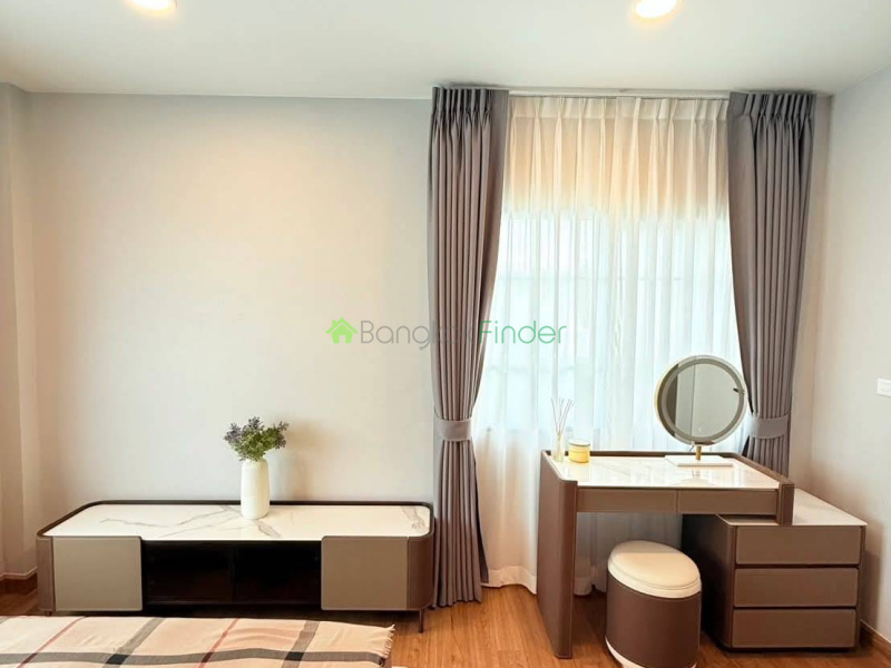 Bangna KM.7, Bangkok, Thailand, 4 Bedrooms Bedrooms, 0 ,5 BathroomsBathrooms,House,For Rent,7836