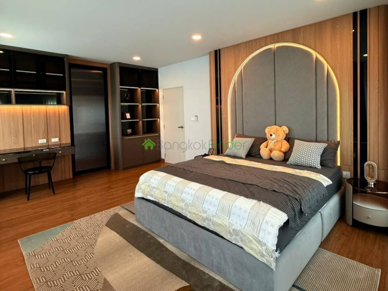 Bangna KM.7, Bangkok, Thailand, 4 Bedrooms Bedrooms, 0 ,5 BathroomsBathrooms,House,For Rent,7836