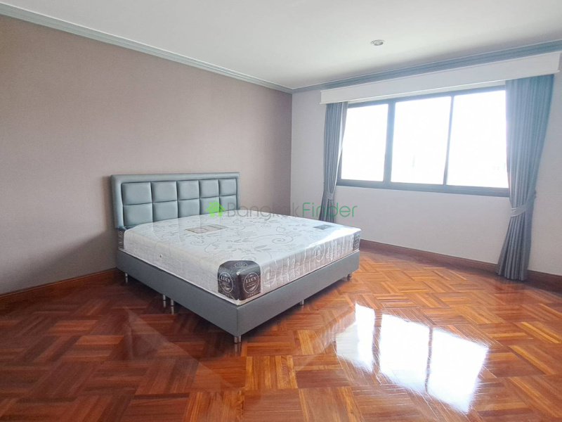 Sukhumvit 63, Bangkok, Thailand, 4 Bedrooms Bedrooms, 0 ,4 BathroomsBathrooms,Apartment,For Rent,Royal Kensington Mansion,7838