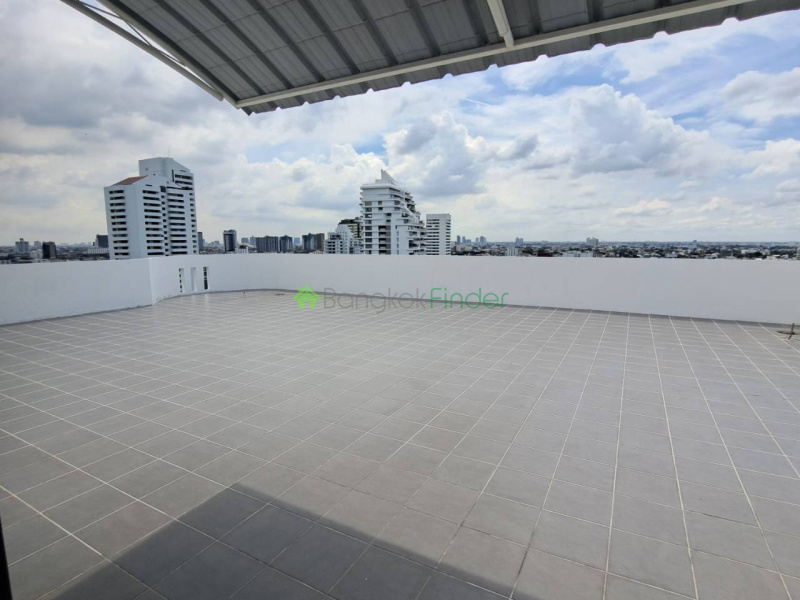 Sukhumvit 63, Bangkok, Thailand, 4 Bedrooms Bedrooms, 0 ,4 BathroomsBathrooms,Apartment,For Rent,Royal Kensington Mansion,7838