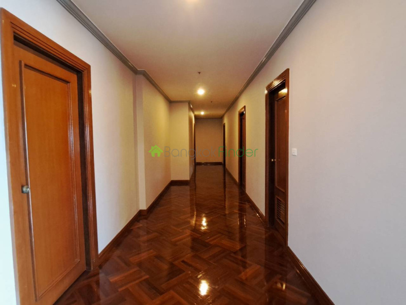 Sukhumvit 63, Bangkok, Thailand, 4 Bedrooms Bedrooms, 0 ,4 BathroomsBathrooms,Apartment,For Rent,Royal Kensington Mansion,7838
