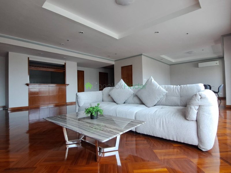 Sukhumvit 63, Bangkok, Thailand, 4 Bedrooms Bedrooms, 0 ,4 BathroomsBathrooms,Apartment,For Rent,Royal Kensington Mansion,7838