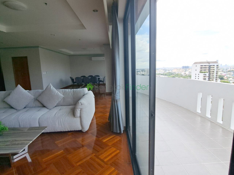 Sukhumvit 63, Bangkok, Thailand, 4 Bedrooms Bedrooms, 0 ,4 BathroomsBathrooms,Apartment,For Rent,Royal Kensington Mansion,7838