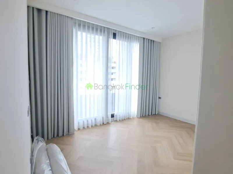 Phormphong, Bangkok, Thailand, 4 Bedroom Bedrooms, 0 ,4 BathroomBathrooms,Apartment,For Rent,Raveevan Suites,7839