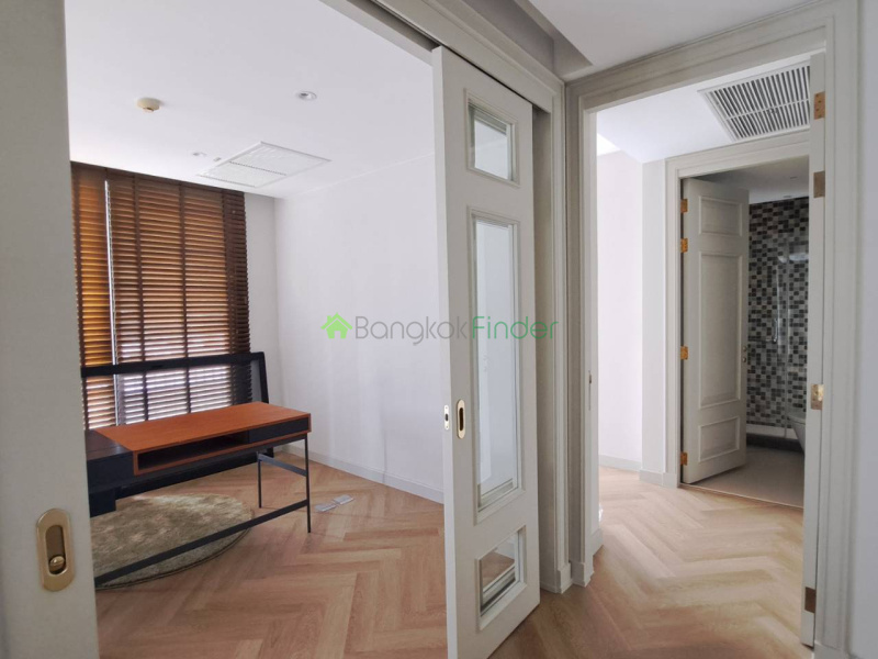 Phormphong, Bangkok, Thailand, 4 Bedrooms Bedrooms, 0 ,4 BathroomsBathrooms,Apartment,For Rent,Raveevan Suites,7839