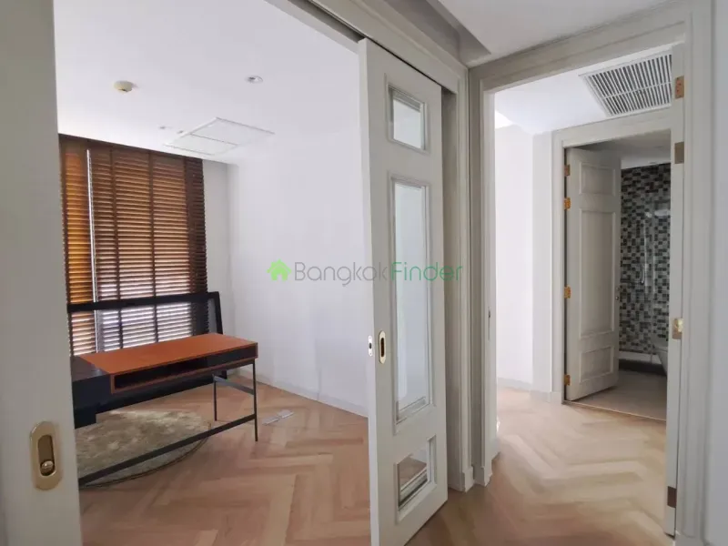 Phormphong, Bangkok, Thailand, 4 Bedroom Bedrooms, 0 ,4 BathroomBathrooms,Apartment,For Rent,Raveevan Suites,7839