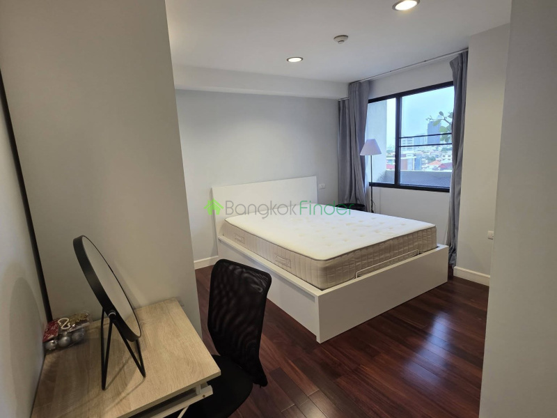 EKkamai, Bangkok, Thailand, 2 Bedrooms Bedrooms, 0 ,2 BathroomsBathrooms,Condo,For Rent,Beverly Hills Mansion,7851