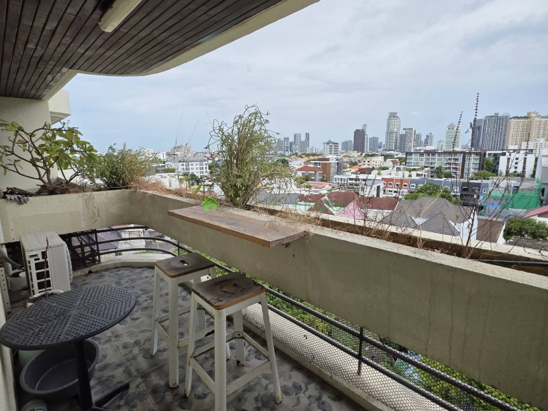 EKkamai, Bangkok, Thailand, 2 Bedrooms Bedrooms, 0 ,2 BathroomsBathrooms,Condo,For Rent,Beverly Hills Mansion,7851