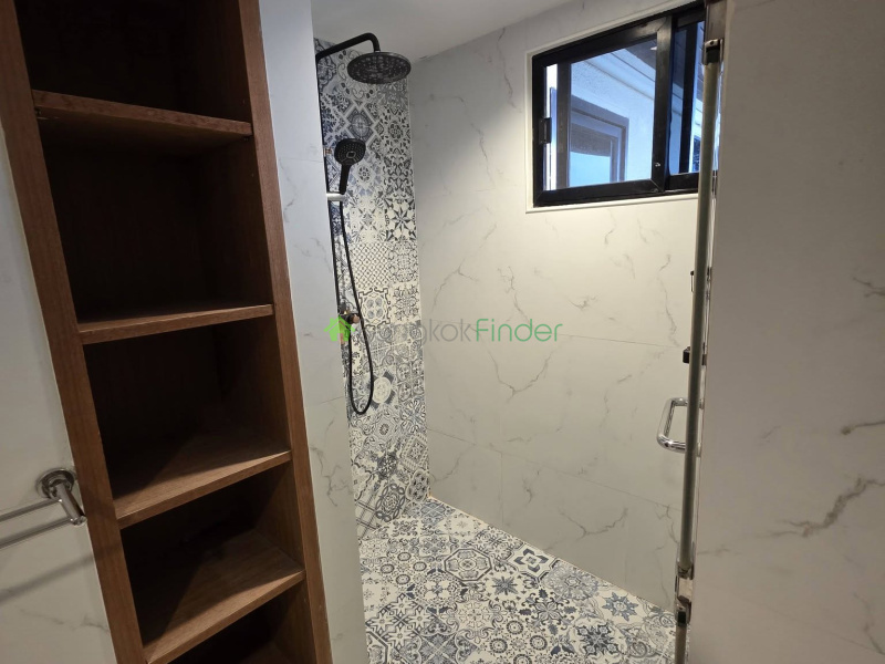 EKkamai, Bangkok, Thailand, 2 Bedrooms Bedrooms, 0 ,2 BathroomsBathrooms,Condo,For Rent,Beverly Hills Mansion,7851