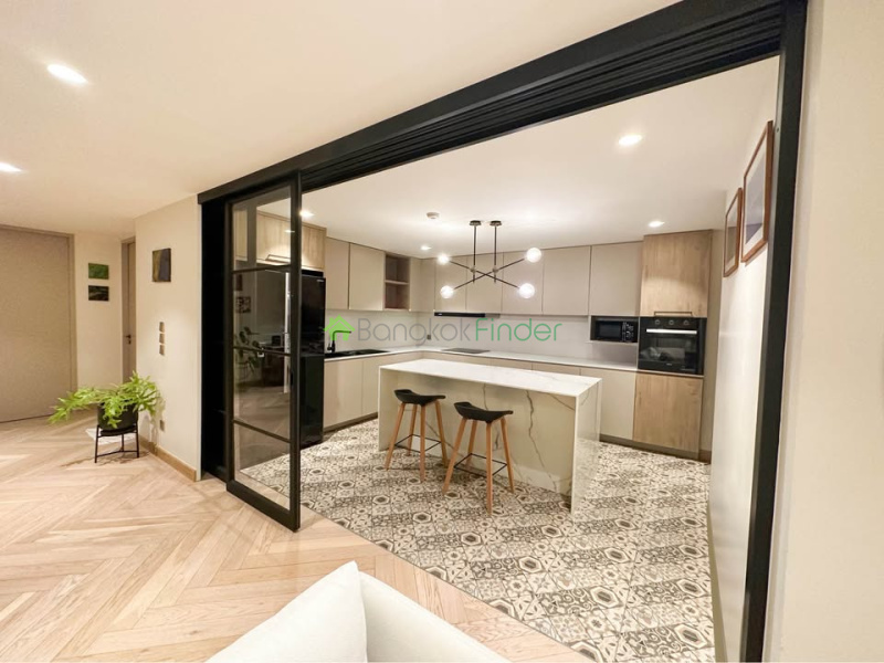 Sukhumvit 39, Bangkok, Thailand, 3 Bedrooms Bedrooms, 0 ,2 BathroomsBathrooms,Condo,For Sale,DS Tower II,7853