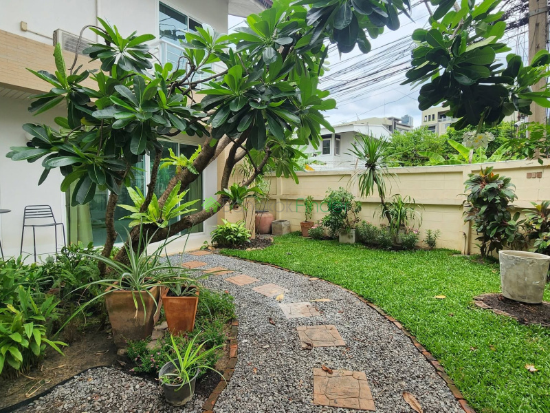 Phormphong, Bangkok, Thailand, 2 Bedroom Bedrooms, 0 ,4 BathroomBathrooms,House,For Rent,7892