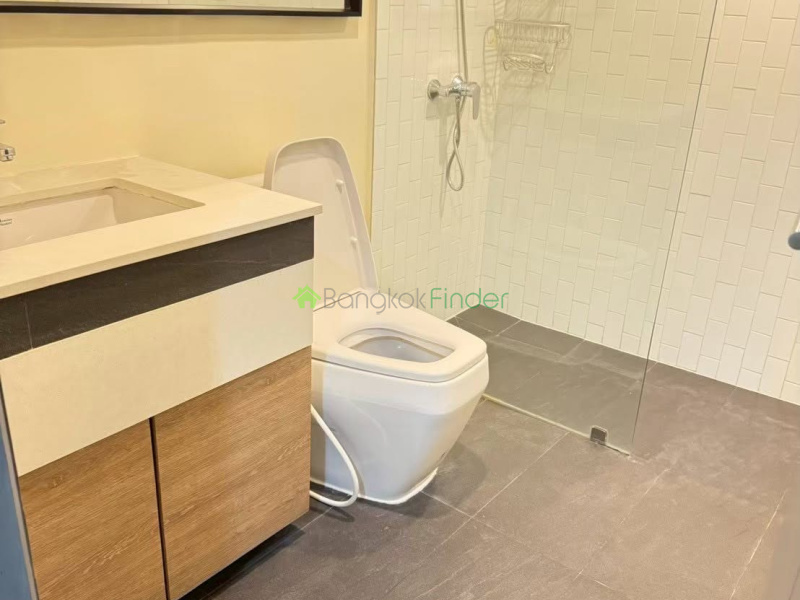 Phormphong, Bangkok, Thailand, 3 Bedroom Bedrooms, 0 ,3 BathroomBathrooms,Condo,For Rent,Baan Prompong,7896