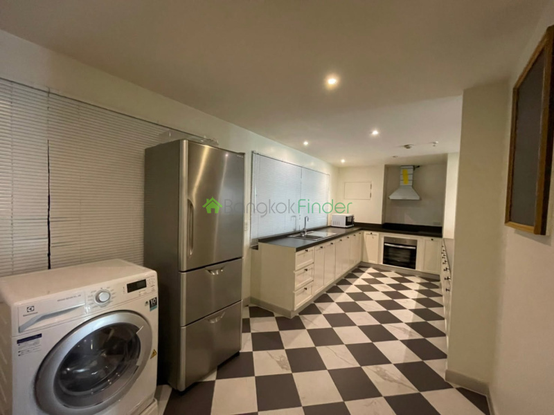 Phormphong, Bangkok, Thailand, 3 Bedroom Bedrooms, 0 ,3 BathroomBathrooms,Condo,For Rent,Baan Prompong,7896