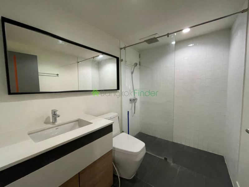 Phormphong, Bangkok, Thailand, 3 Bedroom Bedrooms, 0 ,3 BathroomBathrooms,Condo,For Rent,Baan Prompong,7896