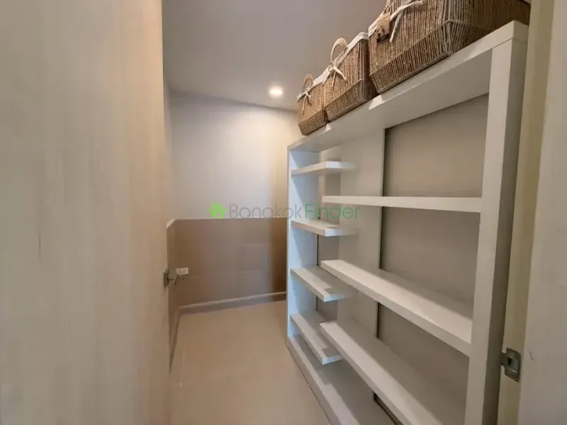 Thonglor, Bangkok, Thailand, 3 Bedroom Bedrooms, 0 ,3 BathroomBathrooms,Condo,For Rent,The Heights,7898