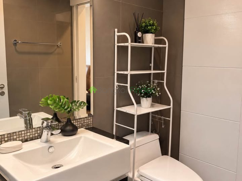 Sukhumvit 34, Bangkok, Thailand, 1 Bedroom Bedrooms, 0 ,2 BathroomBathrooms,Condo,For Rent,The Crest 34,7901