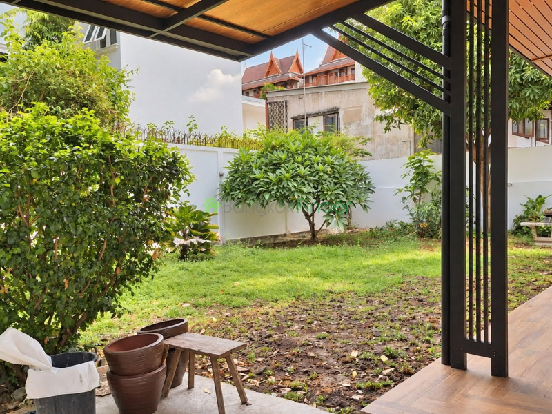 Sukhumvit-Asoke, Bangkok, Thailand, 3 Bedroom Bedrooms, 0 ,3 BathroomBathrooms,House,For Rent,7902