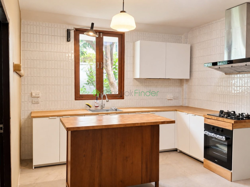 Sukhumvit-Asoke, Bangkok, Thailand, 3 Bedroom Bedrooms, 0 ,3 BathroomBathrooms,House,For Rent,7902