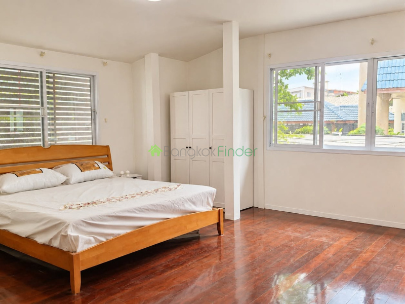 Sukhumvit-Asoke, Bangkok, Thailand, 3 Bedroom Bedrooms, 0 ,3 BathroomBathrooms,House,For Rent,7902