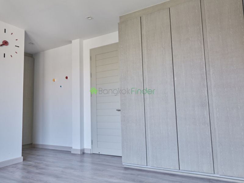 Phromphong, Bangkok, Thailand, 3 Bedroom Bedrooms, 0 ,4 BathroomBathrooms,House,For Rent,7907