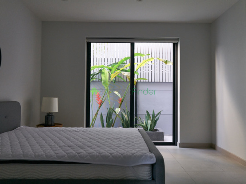Phromphong, Bangkok, Thailand, 3 Bedroom Bedrooms, 0 ,4 BathroomBathrooms,House,For Rent,7907