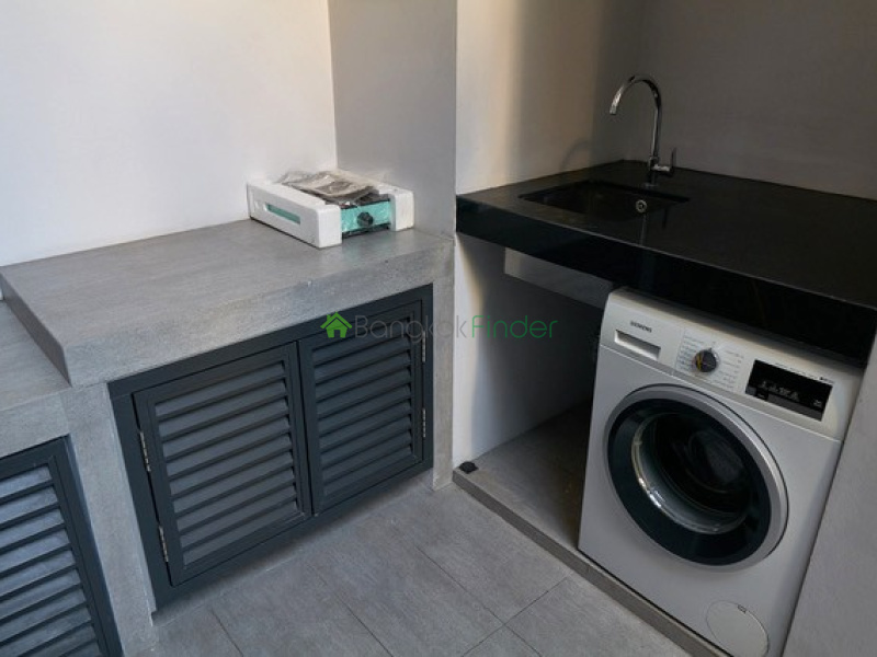 Phromphong, Bangkok, Thailand, 3 Bedroom Bedrooms, 0 ,4 BathroomBathrooms,House,For Rent,7907