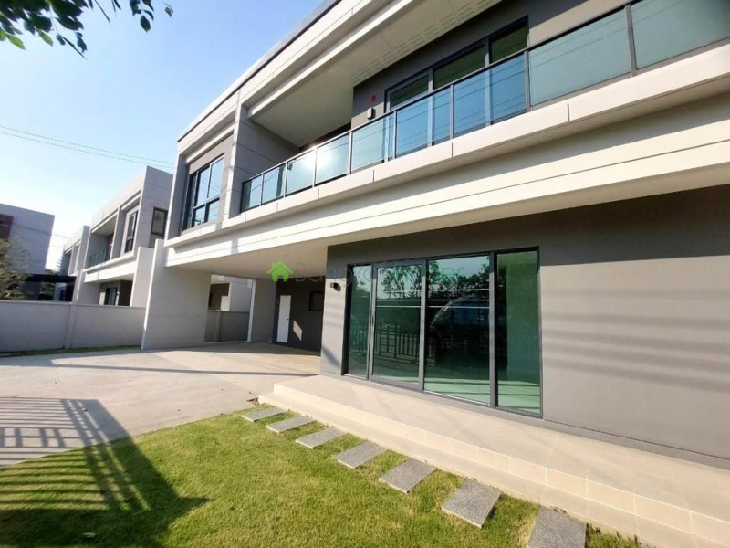 Bangna KM.7, Bangkok, Thailand, 4 Bedroom Bedrooms, 0 ,5 BathroomBathrooms,House,For Rent,7911